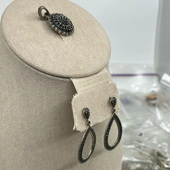 Vintage Suspicion Marcasite Pendant & Teardrop Earrings Set - Picture 10 of 17